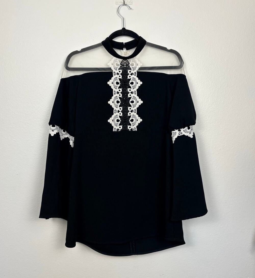 NWT Anne Fontaine Dark Academia Bell Sleeve Embroidered Blouse 40 US 8